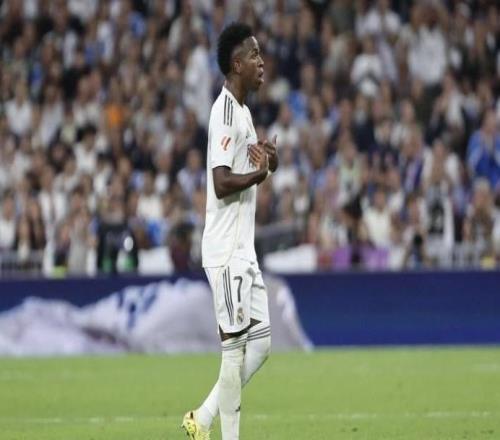 莫伦特斯：维尼修斯是对皇马所有人的不尊重，他已经多次犯错