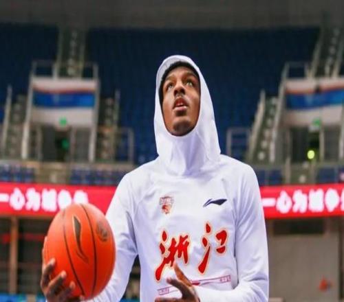 正式官宣！CBA顶级外援加盟北控男篮，携手廖三宁，冲击前四