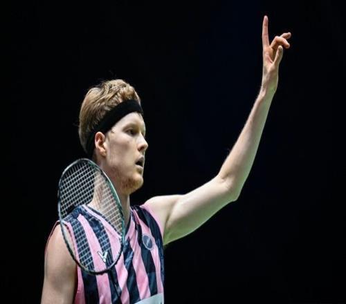 李诗沣12遭安东森逆转,无缘法国羽毛球公开赛男单决赛