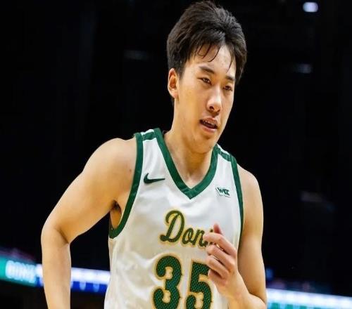 创NCAA生涯新高！男篮双星王俊杰23分12罚11中赵维伦0+0+0+0+0