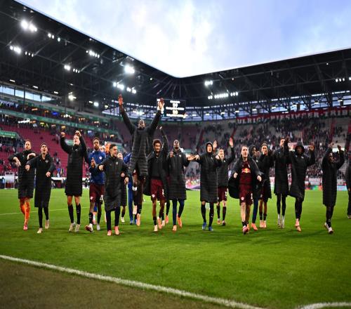 莱比锡队史德甲首次客场净胜6球，近7轮6胜1平升至德甲第二