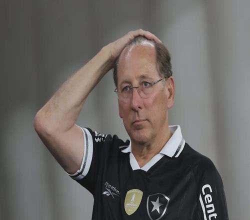 TA:里昂与博塔弗戈的老板特克斯托向狼队提出了收购报价