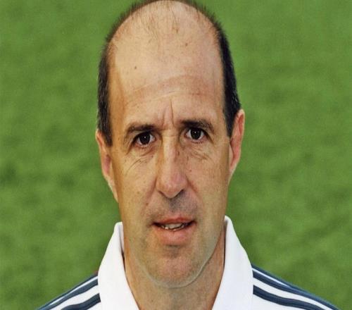 利物浦官方悼念前守门员教练奥乔托雷纳,曾助红军夺得05欧冠