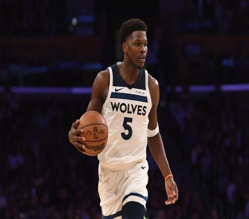 Shams:爱德华兹因右腿筋拉伤伤缺两周