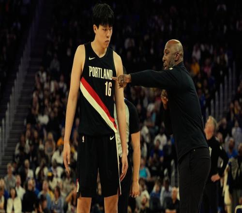 杨瀚森出场时间为啥不上去?都是换帅惹的祸,斯普利特在跟他抢饭碗