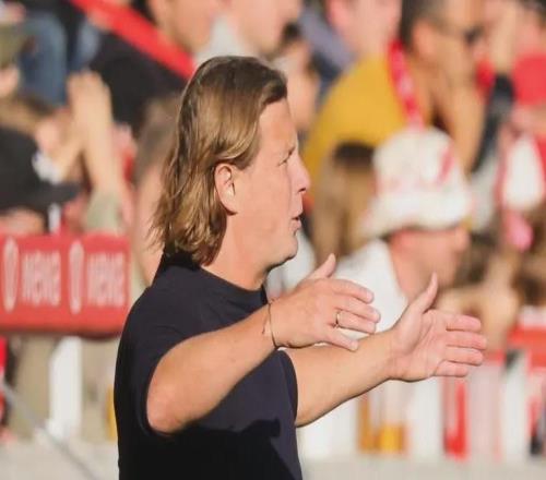 美因茨主帅：11天内4场比赛太疯狂，我们要提升防守强度