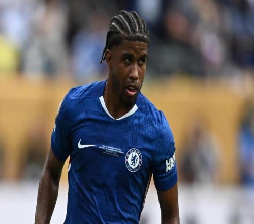 意媒:尤文和曼联有意桑托斯,但切尔西将其视为未来重要球员