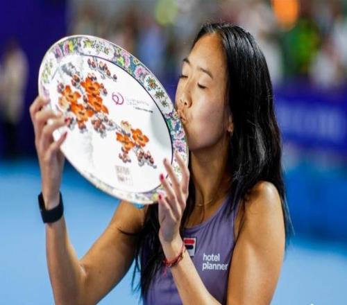 李吉妮、曾丽美皮特尔分获2025年广网单、双打冠军