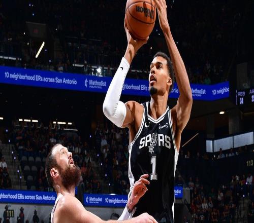 真是同届的前三球员吗状元已成巨星，榜眼玻璃人，探花平庸！