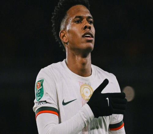 30横扫！43险胜！穆帅大获全胜，切尔西晋级，大巴黎翻车