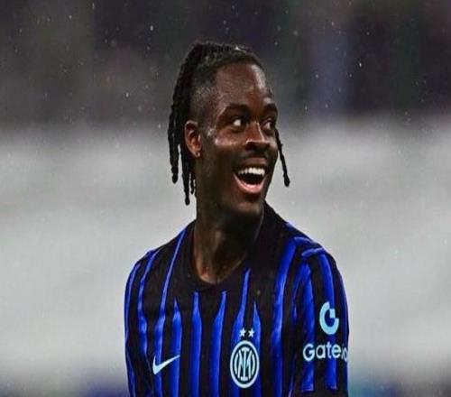 比塞克社媒:我们踢了一场好球并且完成零封,球迷们满意吗