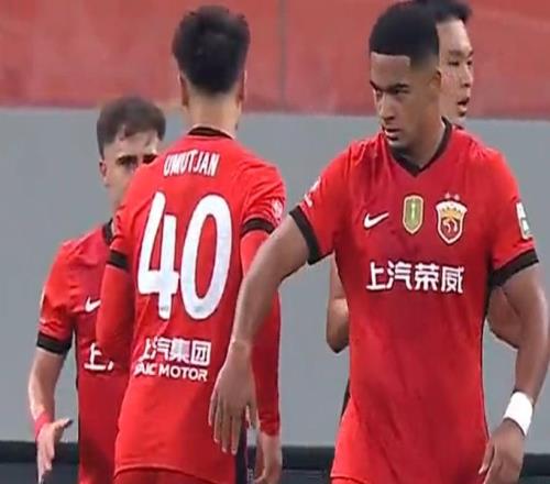 中超悬念结束海港末轮取胜就夺冠，大连无欲无求，申花白忙一场