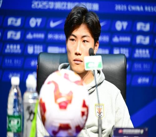 正式确认，泰山新帅确定，复仇津门虎，沿用韩鹏战术，谢文能首发