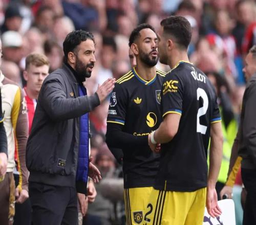 曼联赚大了！新核4项数据笑傲全场0球0助攻评分全队第3