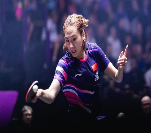 32进八强冲冠!中国女乒21岁1米77新星进化:新王曼昱再迎良机