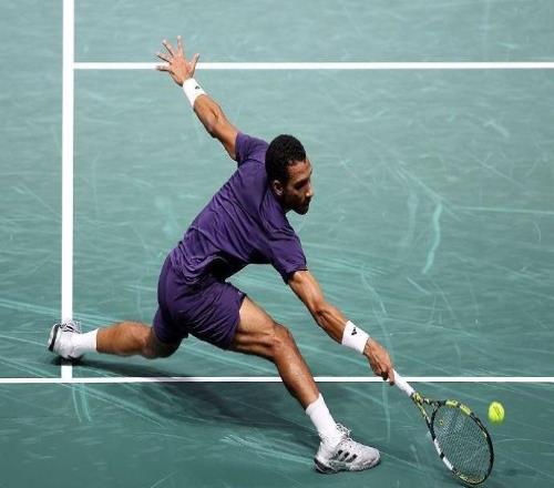 辛纳20击败阿利亚西姆，斩获巴黎大师赛冠军并重返世界第一