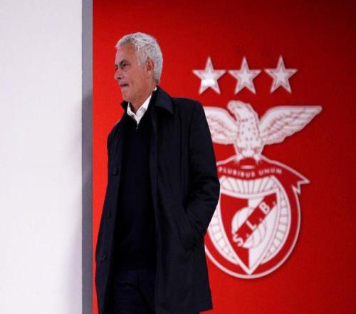 曼城41大胜，巴萨33爆冷！欧冠最新积分榜：穆里尼奥3连败