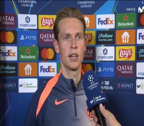 德容：不应该再和上赛季比较了，上赛季我们也没拿到欧冠冠军