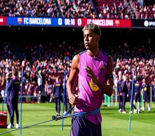 时隔894天！巴萨诺坎普球场开放：2万球迷涌入买票看训练