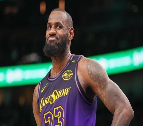 Shams：詹姆斯已获准参加对抗训练，12周后重新评估伤情