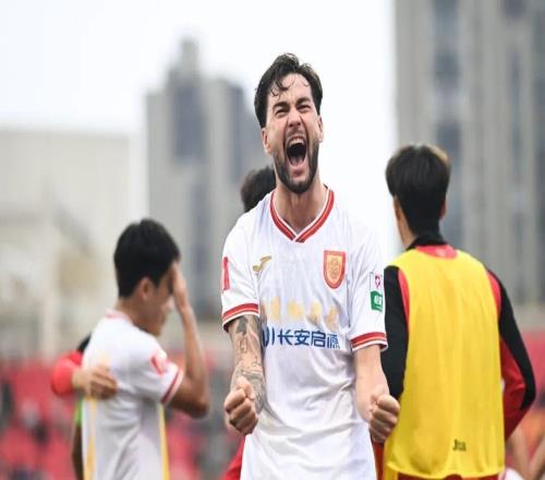 重庆足球重回中超！莱昂纳多传射，铜梁龙2比0客胜嘉定汇龙成功冲超！