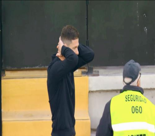 爆冷丢分！皇马罕见被动，西甲关键战：阿隆索1举动，惹怒球迷！