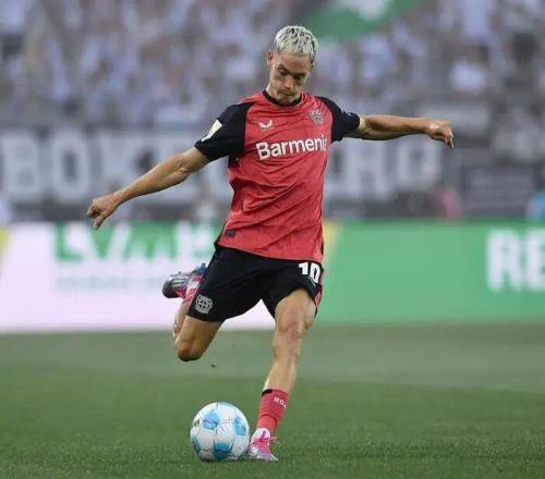 斯洛特的终极大考！1.5亿欧悍将遭遇低谷，两大神锋成球队软肋