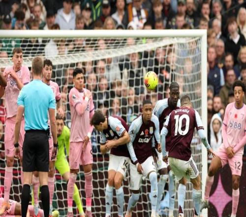 连续5粒进球都来自于禁区外的射门，维拉成为英超历史第4队