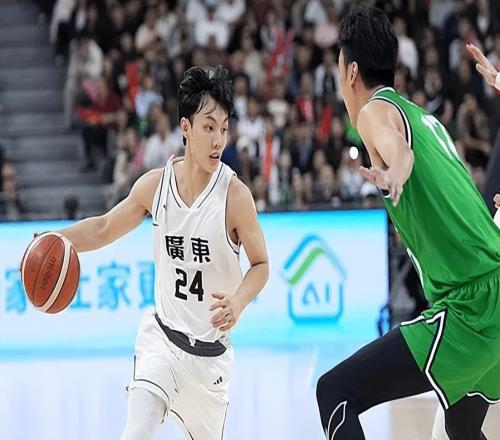 辽宁无缘决赛采访！杨鸣回应赵继伟伤势，再谈辽粤对决展伤感话题