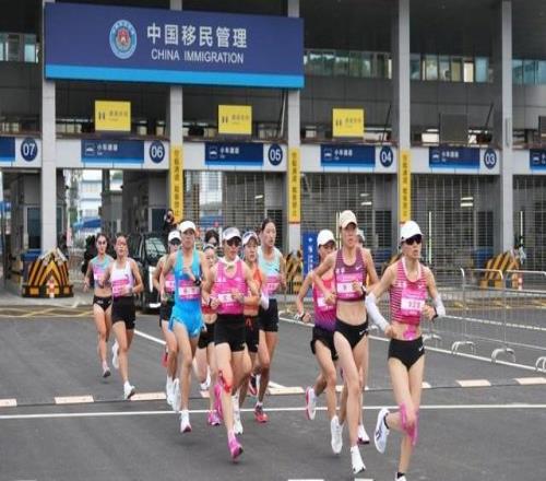 十五运会女子马拉松云南队张德顺夺冠