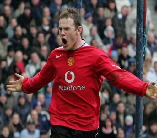 英超历史最伟大进球！40岁鲁尼现场表演经典之作：队友乐了