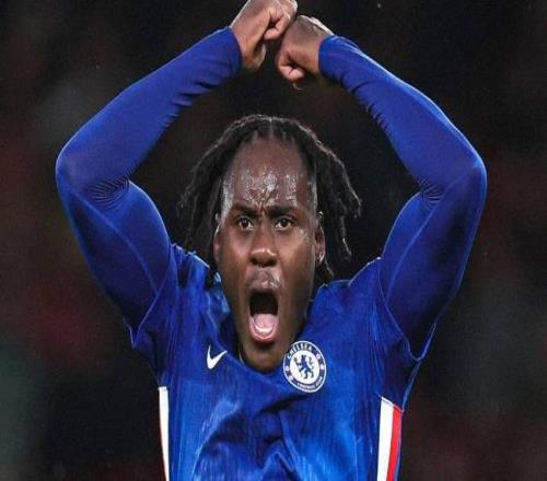 查洛巴问答：在足球界第一个朋友是芒特第一件球衣是大罗的