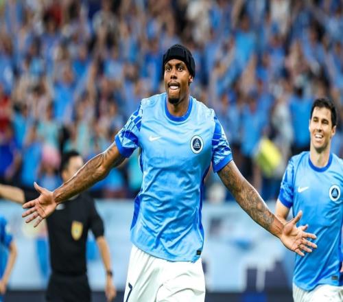 英超弃将变中超战神！深圳新鹏城看人真准，新援首秀戴帽+保级