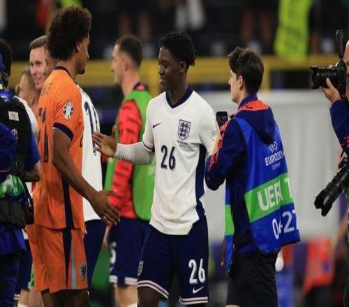 曼晚：梅努和齐尔克泽陷入困境，想参加世界杯必须冬窗转会