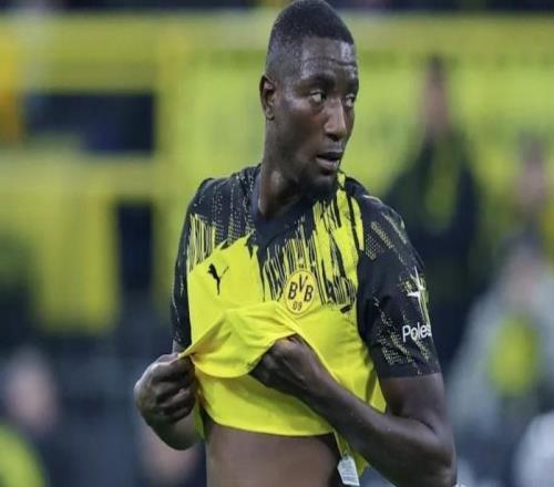 吉拉西无缘2025非洲足球先生奖，他的哥哥在社媒表达不满