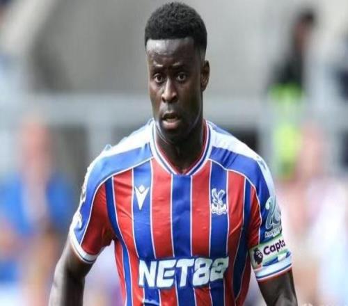 记者：巴萨寻找一名可靠的中卫，正密切关注格伊