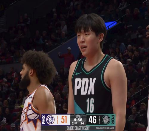 杨瀚森闪耀NBA！单场9分5板3助，连创5大纪录，赛后还有1个好消息