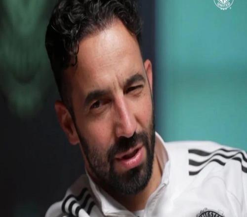 世界体育报：巴萨和曼联有意引进凯恩，球员对回英格兰感兴趣