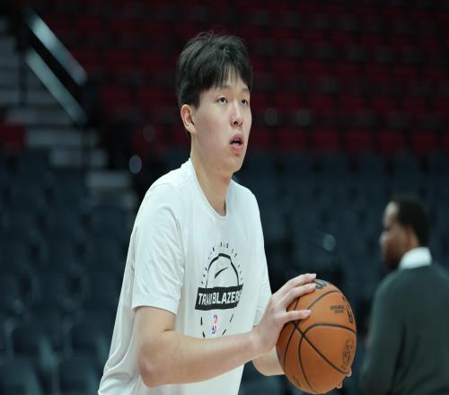 17分钟变2分钟！杨瀚森又濒临被弃用，还不如直接去发展联盟打！