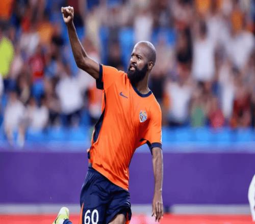 炸裂曝中超外援保级生死战罢赛！趁全队远征回宿舍偷队友球鞋