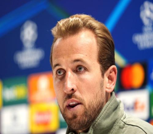 凯恩官宣留守拜仁！暗讽英超定位球没意思，盛赞拜仁是欧洲顶级