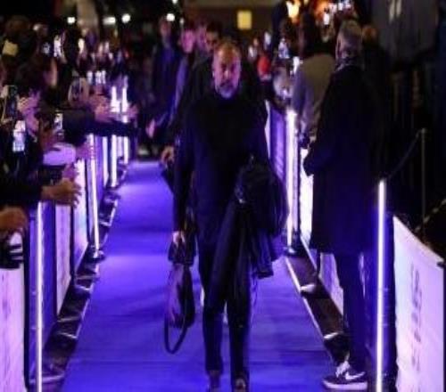 世体：巴萨凌晨抵达西班牙，为让球员休息弗里克取消次日训练