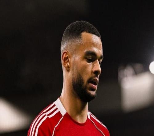 12战9负成笑柄！利物浦14埃因霍温3连败，斯洛特造队史耻辱纪录