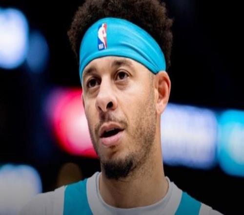 库里兄弟同队！勇士将重新签约塞斯库里至赛季结束此前曾裁掉他