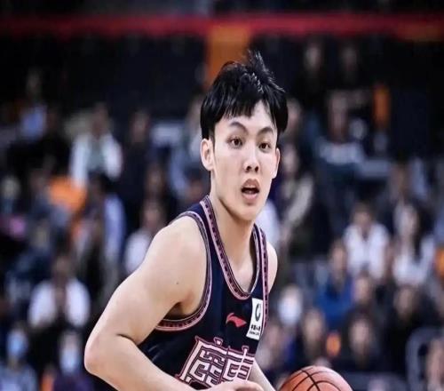 官宣！萨姆纳今晚不打，徐杰“惠州小外”上线，宏远12人名单出炉