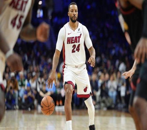 坏消息，诺曼鲍威尔因脚踝受伤缺席热火对阵独行侠的比赛