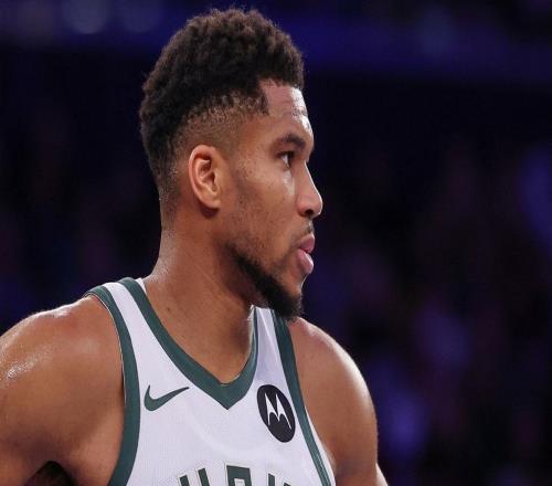 大交易节奏，扬尼斯阿德托昆博与雄鹿队就可能的交易展开谈判