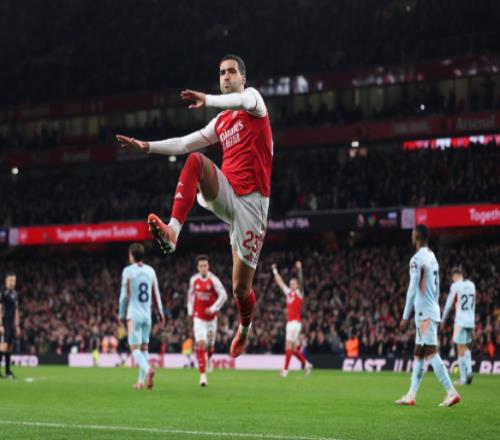 20！梅里诺化身梅超风+萨卡破门，阿森纳18场不败，领跑英超欧冠