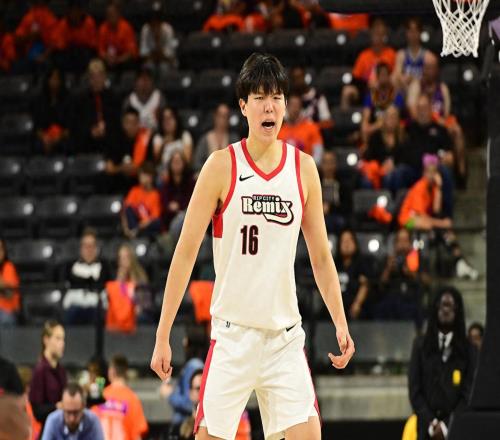 轰20+7+7+2+2，杨瀚森最佳一战！背靠背创两新高3大改变肉眼可见