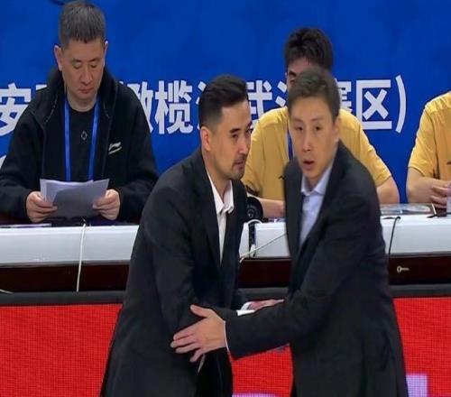 CBA江苏队20分惨败NBL合肥狂风引热议！媒体人：见证历史性一战